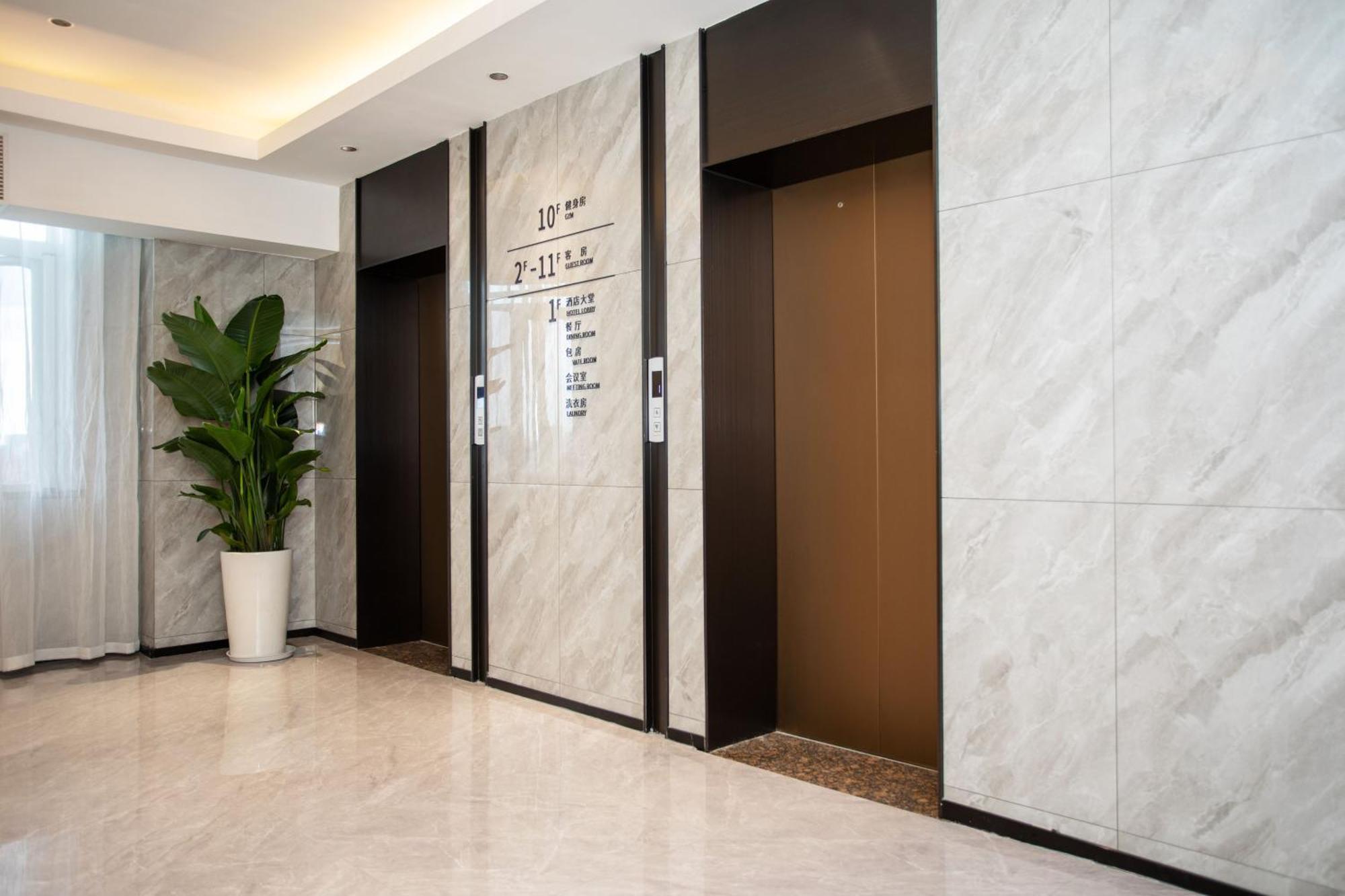 Vx Hotel Shanghai Yixian Road Dabaishu Buitenkant foto